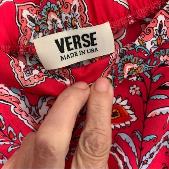 Verse Red Floral Detailed Off the shoulder Top Medium - Picture 4 of 6